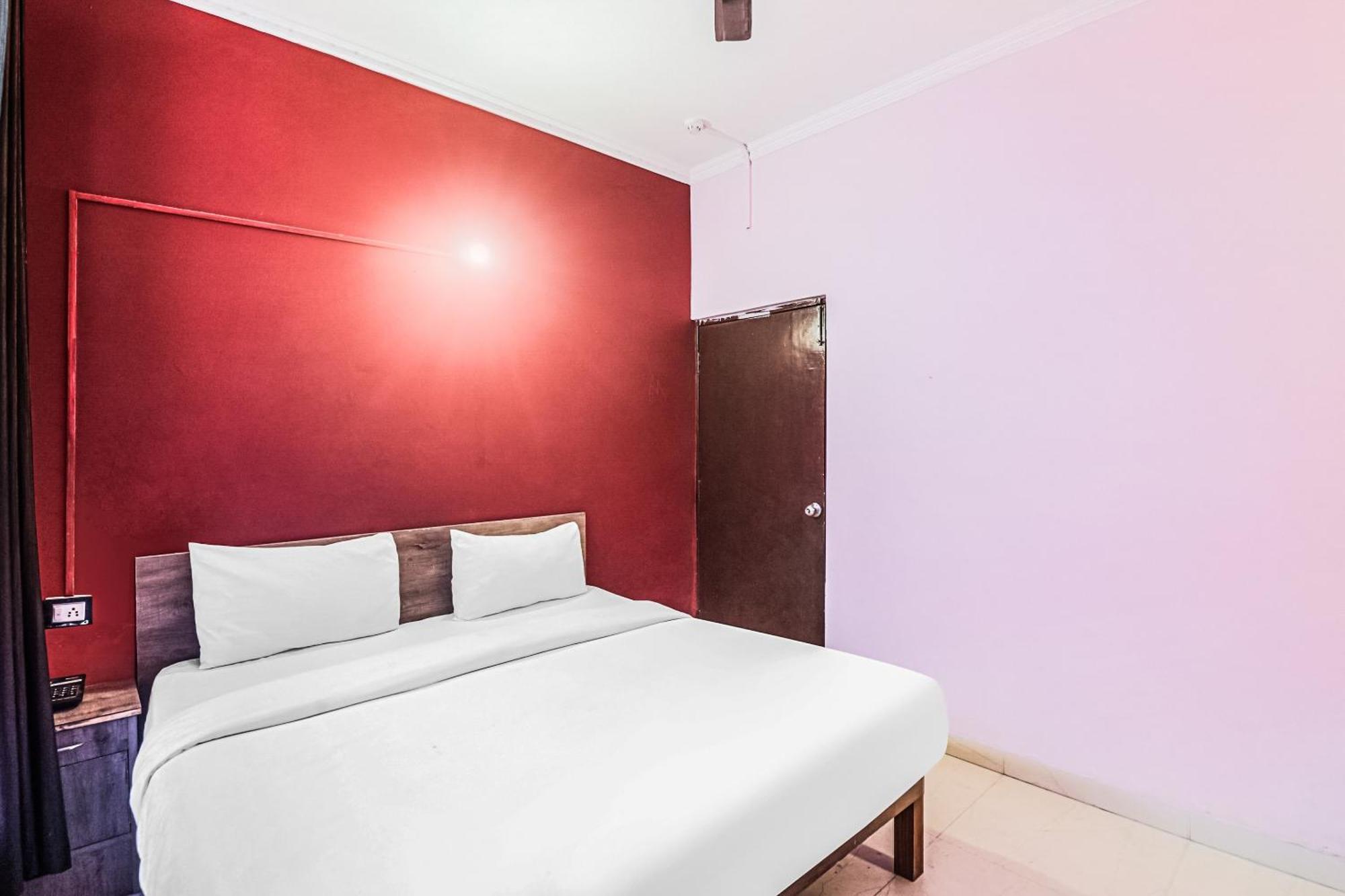 Hotel O Avni Residency Гургаон Экстерьер фото